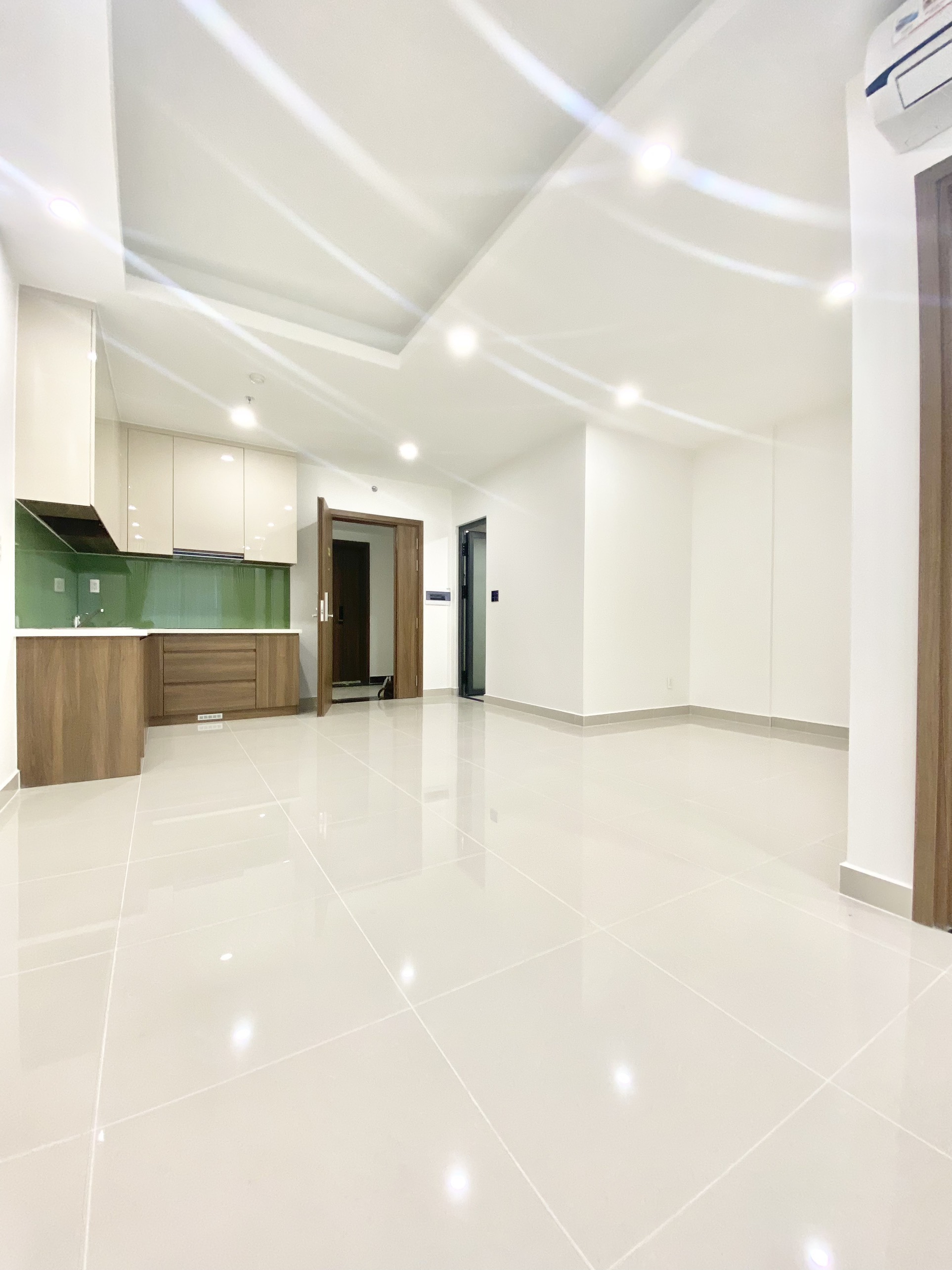 CĂN HỘ Q7 RIVERISDE 54M , 2,1 TỶ 